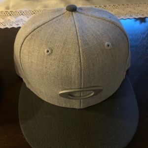 Oakley hat
